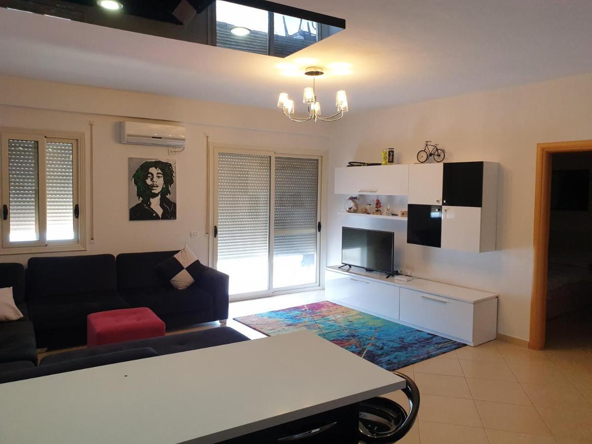 Asta Apartments Free Private Parking Vlorë Eksteriør billede