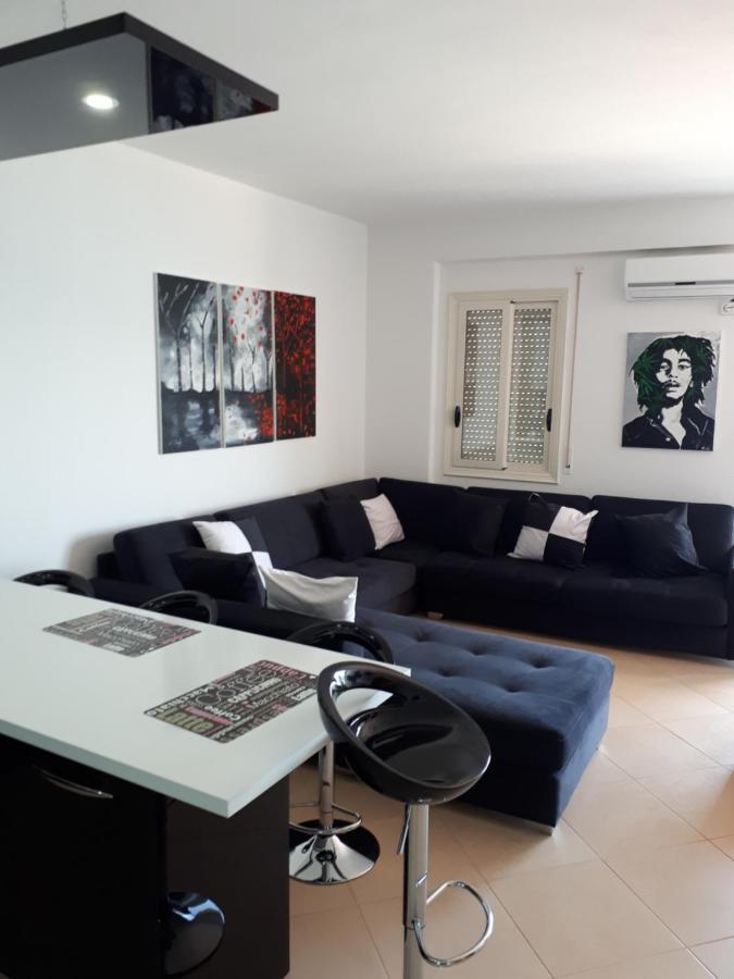 Asta Apartments Free Private Parking Vlorë Eksteriør billede