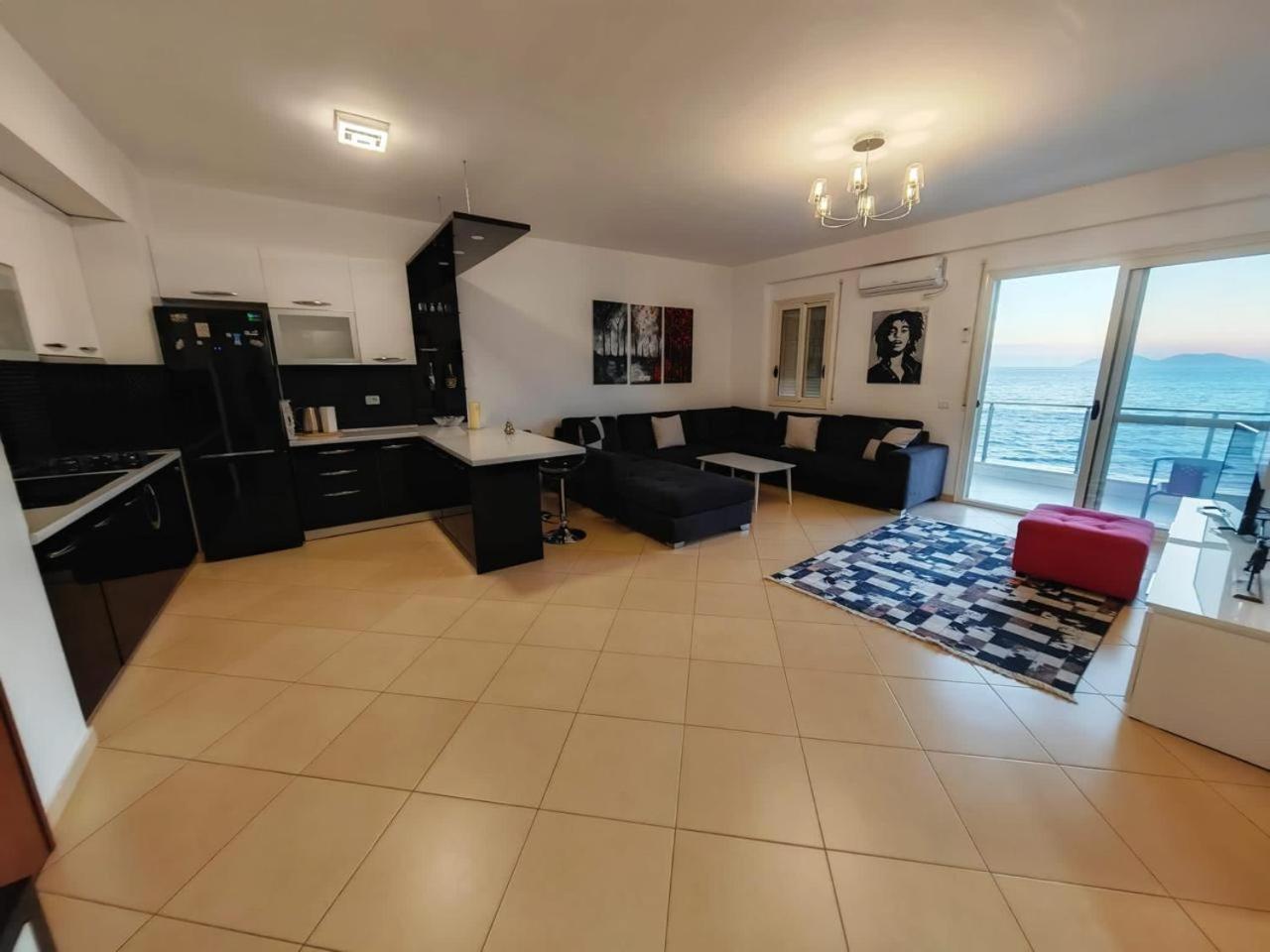 Asta Apartments Free Private Parking Vlorë Eksteriør billede